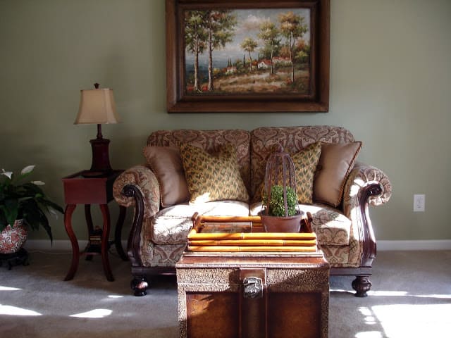 WorthingCourt.blogspot.com: Living Room