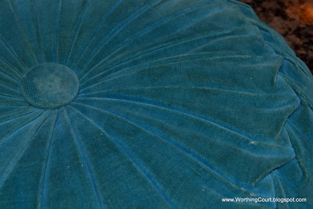 How I cleaned an antique velvet pillow via Worthing Court blog