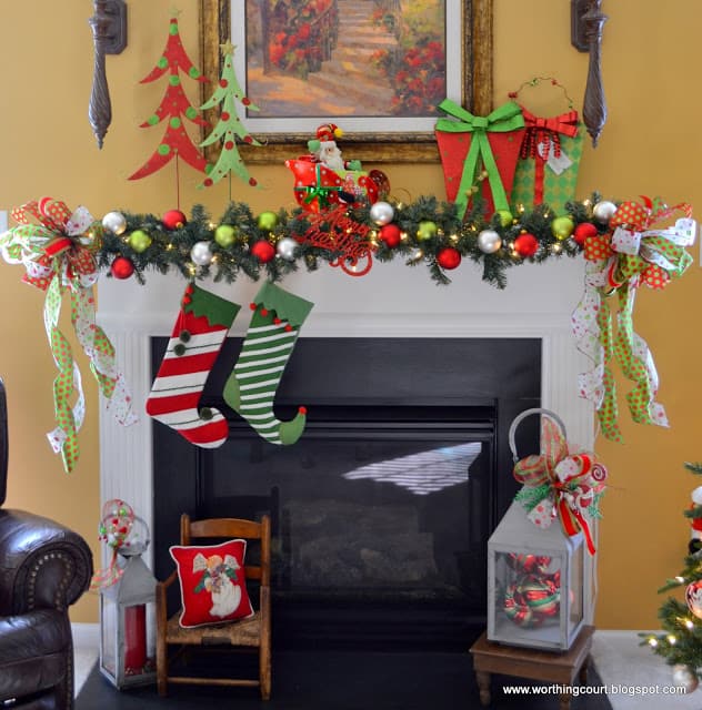 Christmas mantle via Worthing Court blog