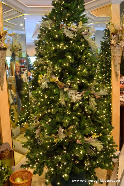 How to decorate a Christmas tree via Worthing Court blog