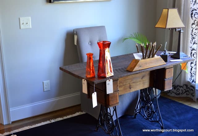 office desk using an old singer sewing machine cabinet for the base via Worthing Court blog