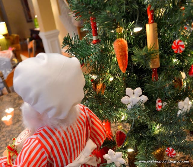 Kitchen Christmas tree and decor via Worthing Court blog Kitchen Christmas tree and decor via Worthing Court blog