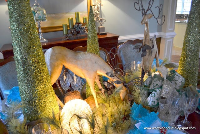 Christmas tablescape via Worthing Court blog