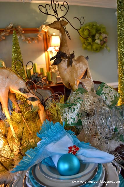 Christmas tablescape via Worthing Court blog