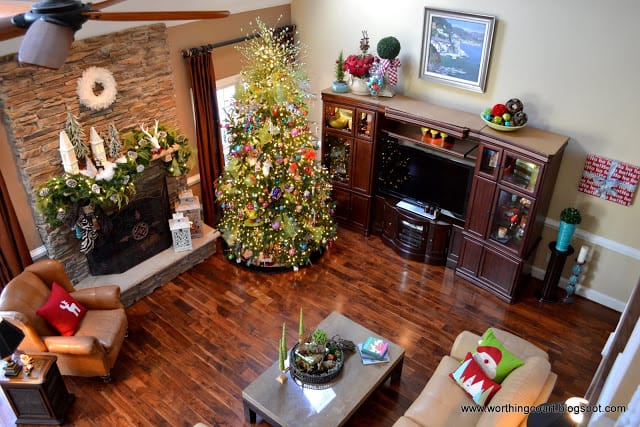 Christmas tree, mantle and decor via Worthing Court blog
