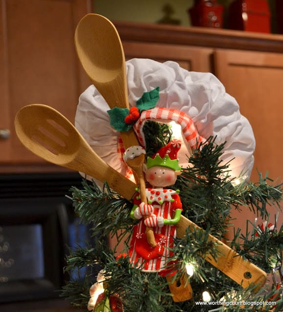 Kitchen Christmas tree and decor via Worthing Court blog Kitchen Christmas tree and decor via Worthing Court blog