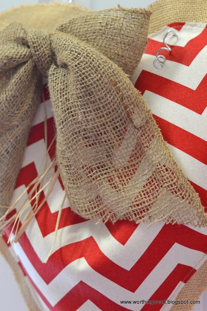 Worthing Court: diy burlap and chevron Valentine's decoration