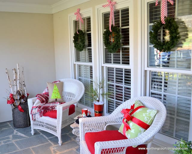 Worthing Court: Christmas decorations on the front porch