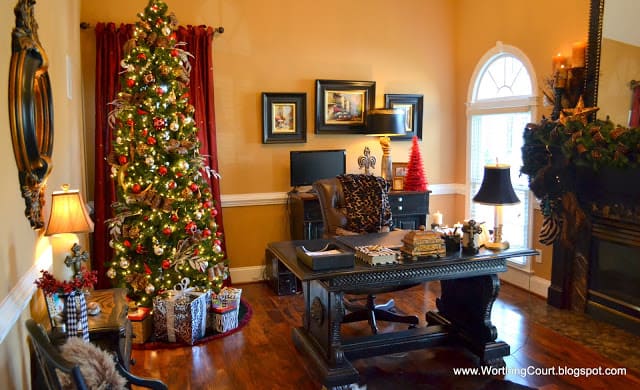 Worthing Court: Office decorated for Christmas