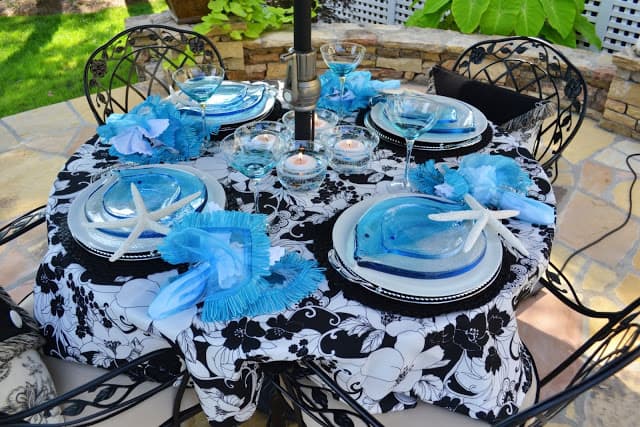 Worthing Court: Summer outdoor tablescape