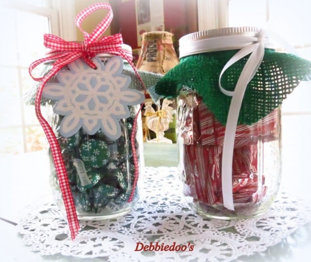 Debbiedoo's: Cute and easy Christmas mason jar gift