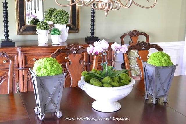 Simple and easy spring decor in the dining room
