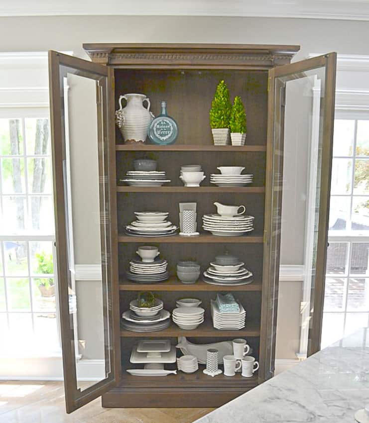 Glass cabinet dish display