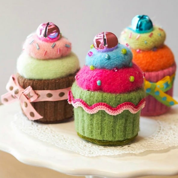 These cupcake pincushions are adorable made out of old sweaters.