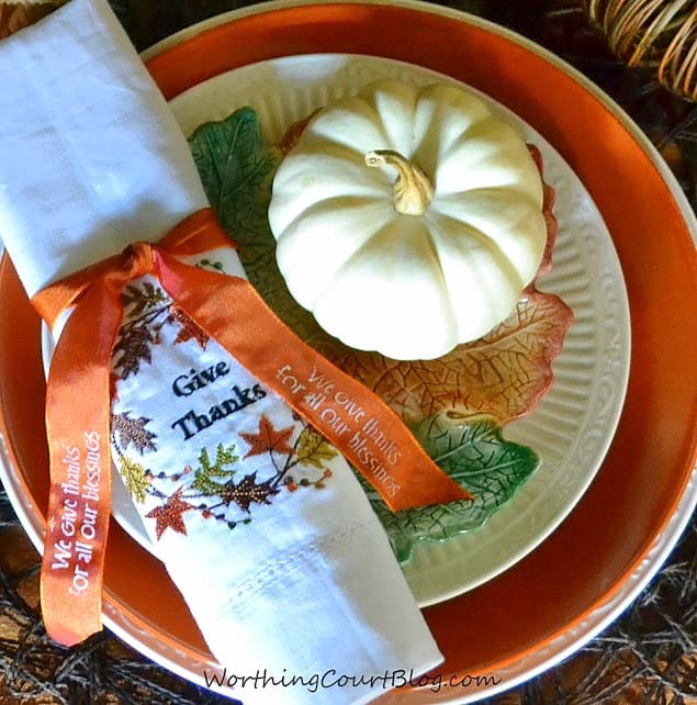 How to make cute, super easy and affordable diy napkin rings for Thanksgiving