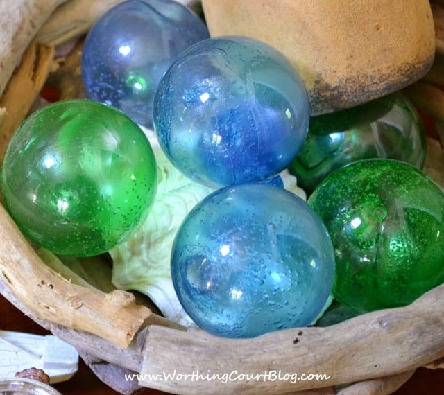 How to make glass fishing floats using clear glass Christmas ornaments. An easy and fun project!