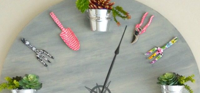 How to make a faux garden clock from an old tabletop