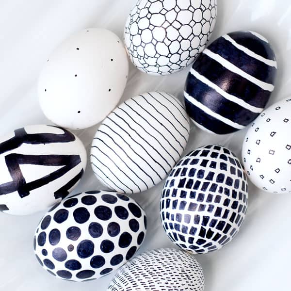 Easy Sharpie Easter Eggs