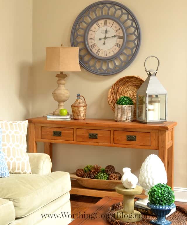 Sofa table decor