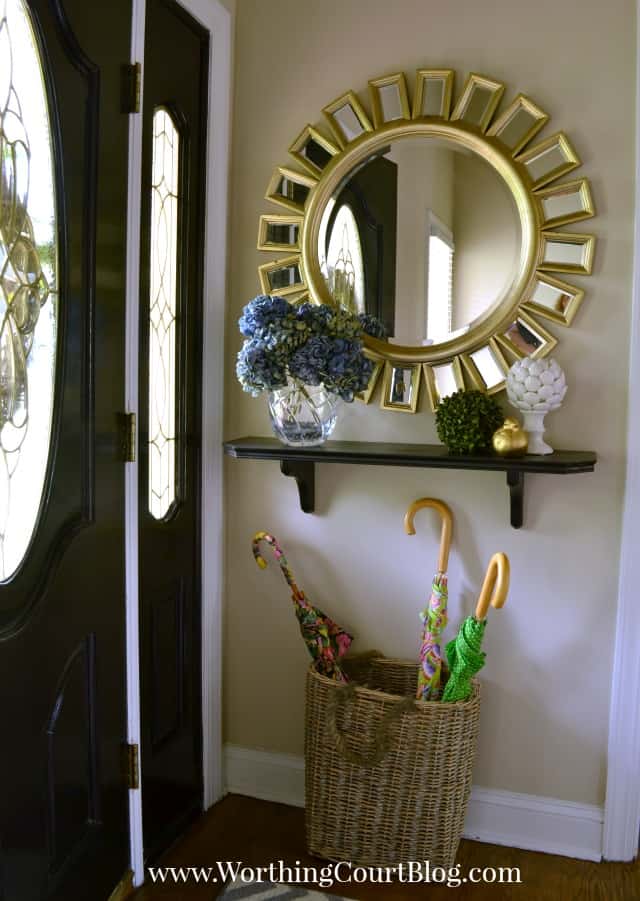 Foyer decor