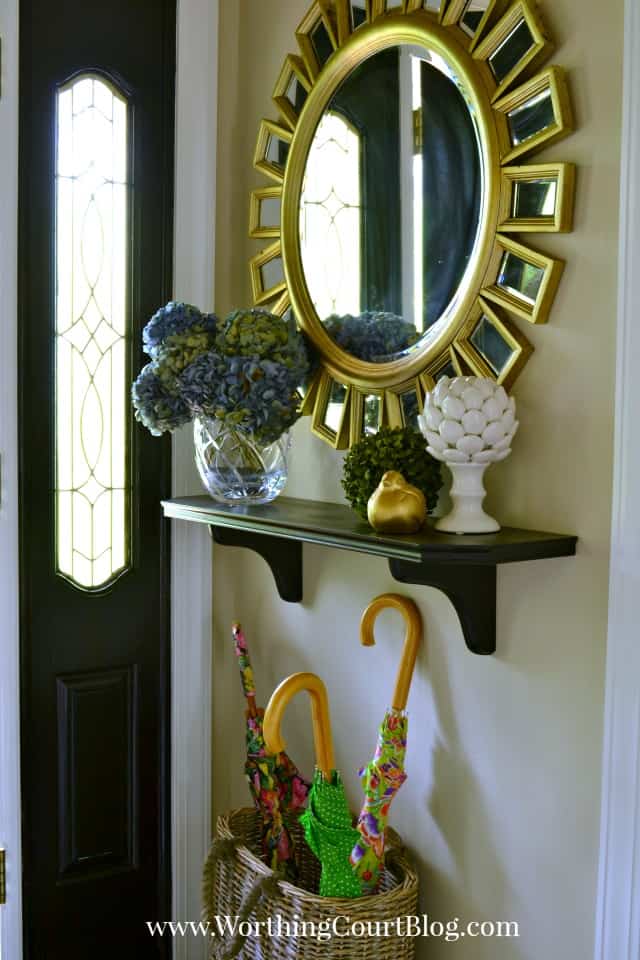 Foyer decor