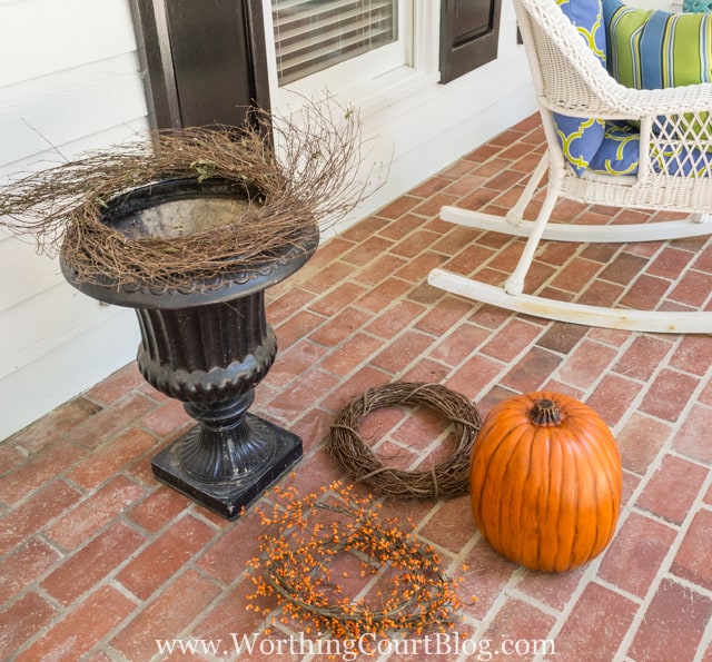 How To Create A Fall Urn The Fast And Easy Way - Step 1