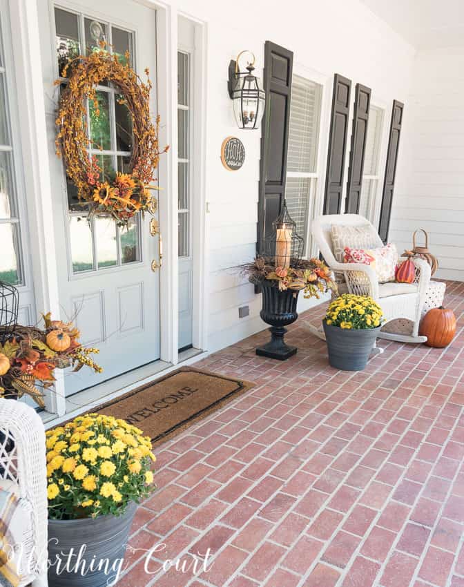 Farmhouse style fall front porch || Worthing Court