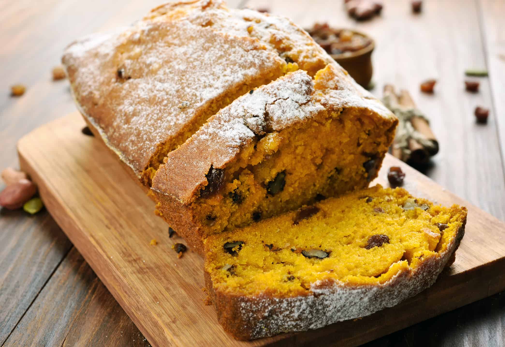 This moist and delicious Pumpkin Bread recipe is a perfect addition to your fall, Thanksgiving and Christmas repertoire || Worthing Court