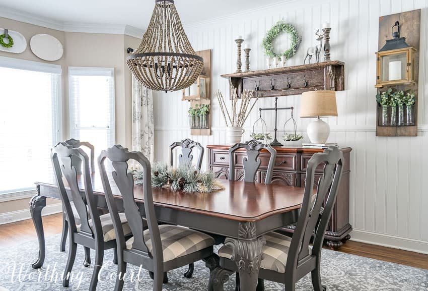 Farmhouse style dining room decorated for winter || Worthing Court