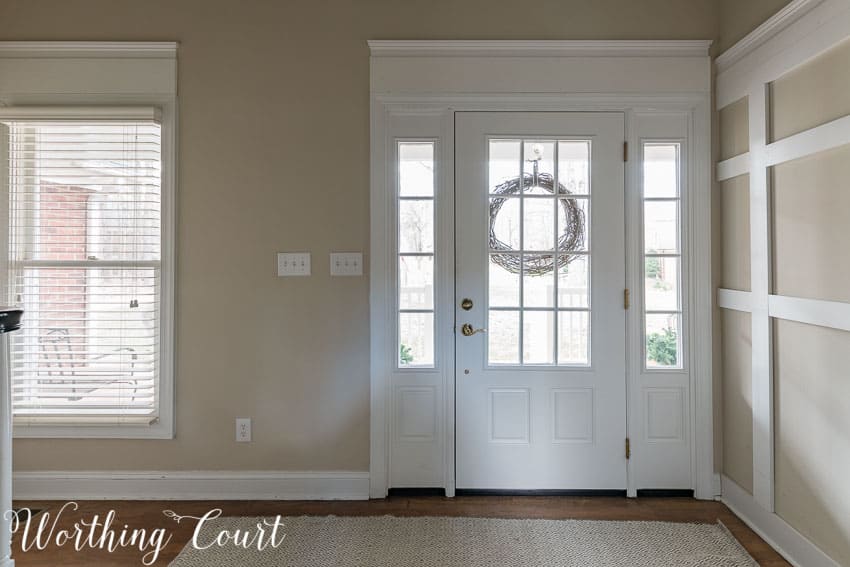 Farmhouse Style Makeover Plans For A Suburban Foyer || Worthing Court