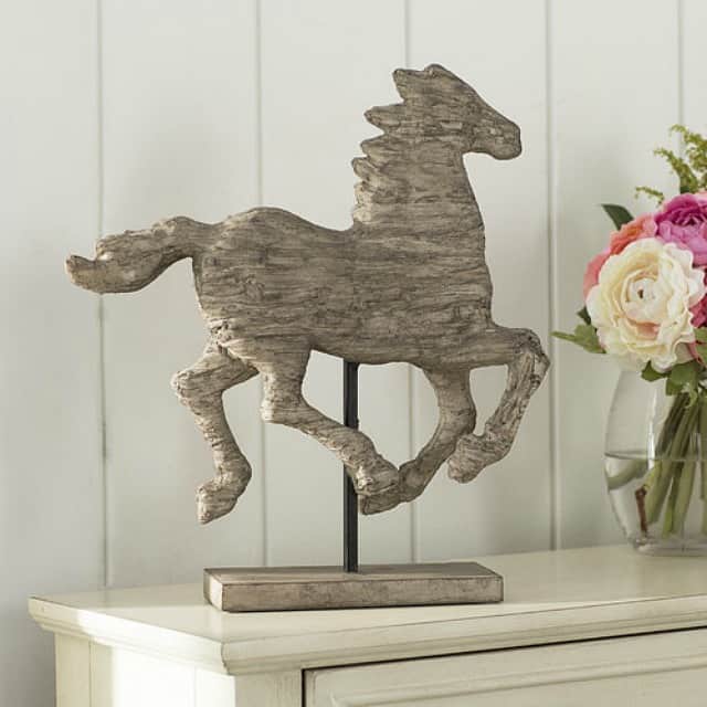 Where to buy a horse statuette to add to your farmhouse decor || Worthing Court