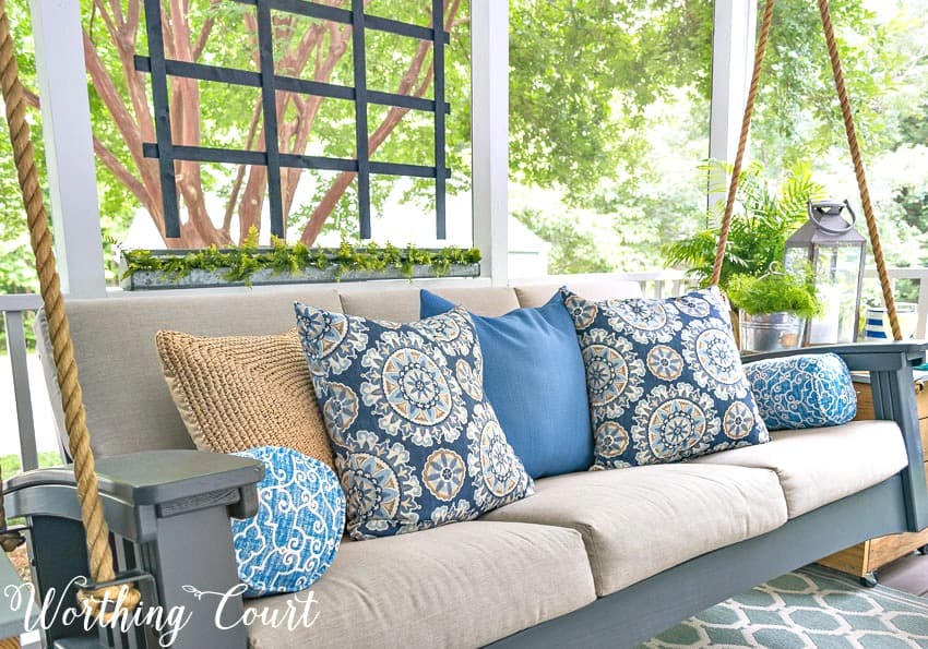 These tips are sure to give your porch the relaxing oasis that you're looking for || Worthing Court