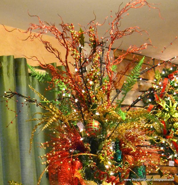 Designer's Christmas Decorating Tips - Wreaths, Garlands and Trees ...