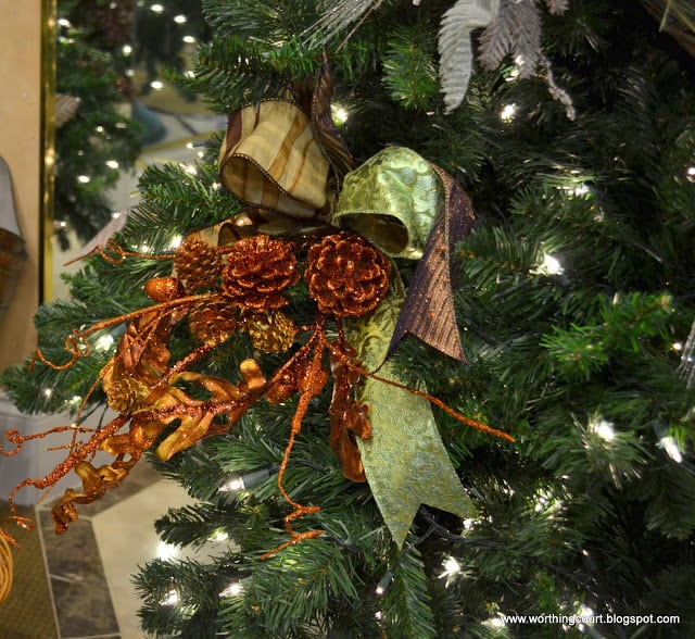 how to decorate a christmas tree via worthing court blog - How To Decorate A Designer Christmas Tree how to decorate a christmas tree via worthing court blog - How To Decorate A Designer Christmas Tree
