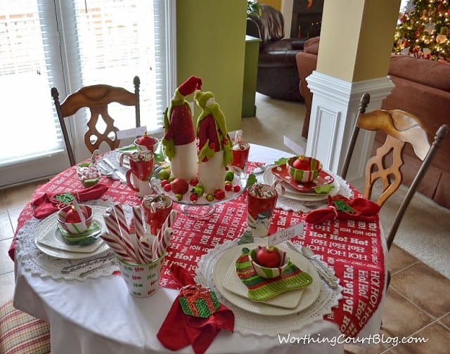  Christmas breakfast tablescape.