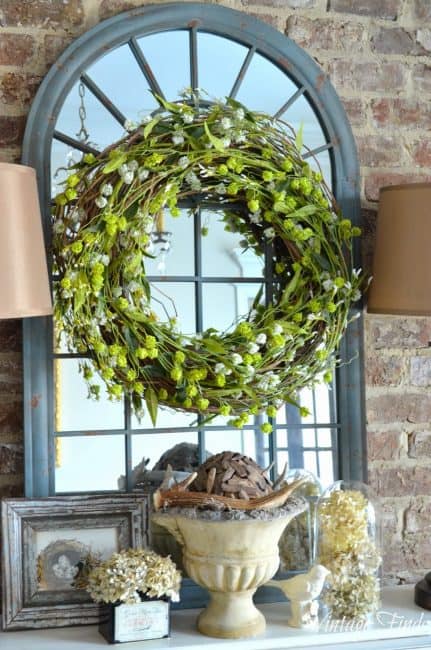 A pretty spring wreath.