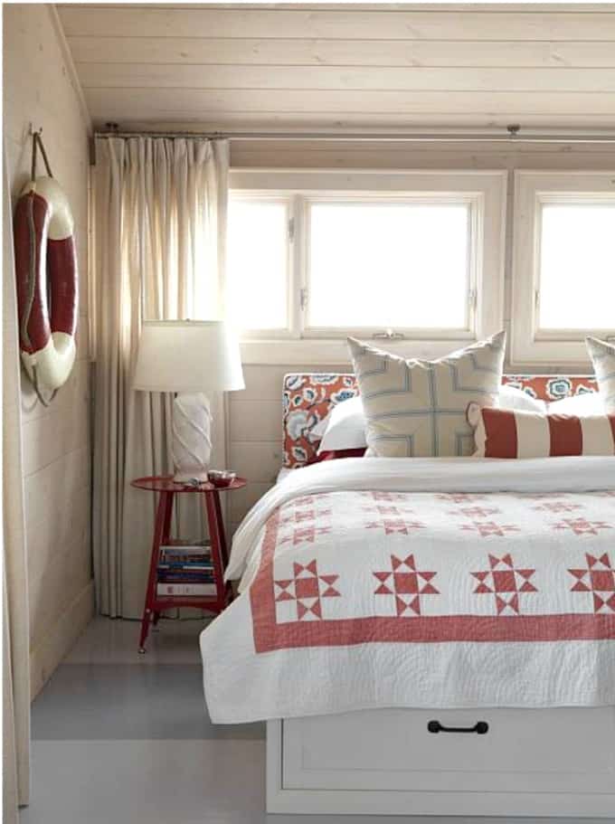 A red and white bedspread.