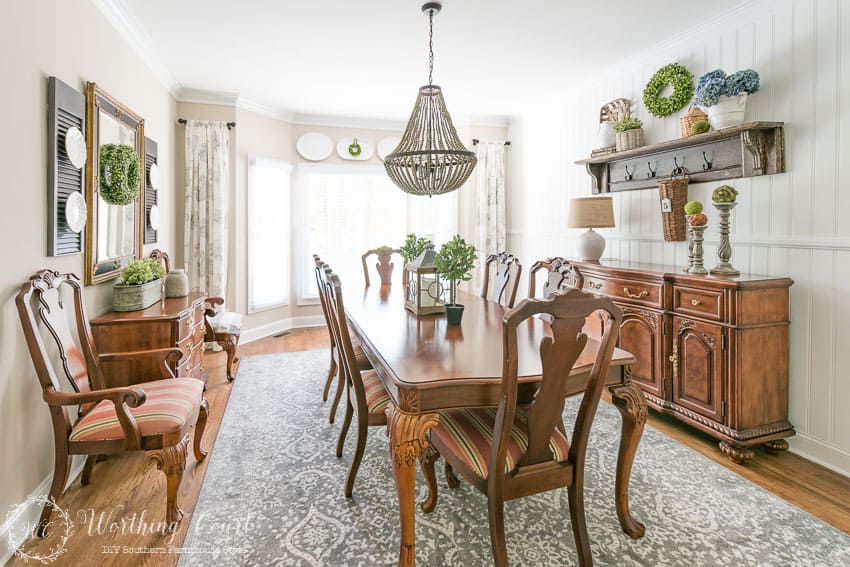 A new rug that has a vintage feel is the perfect addition to my in-progress dining room makeover. Link to the rug is in the blog post.