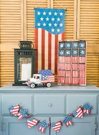 Easy Vintage Americana USA Flag Painted Wood Blocks