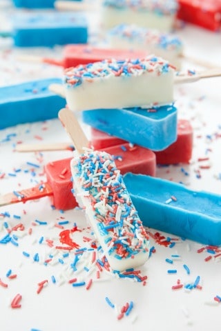 How to make red, white and blue patriotic popsicles for Memorial Day, Flag Day, July 4th or any time of year!