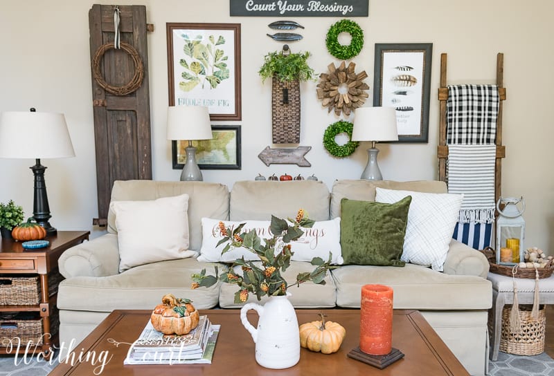 Fall coffee table vignette || Worthing Court #falldecor #coffeetable #vignette