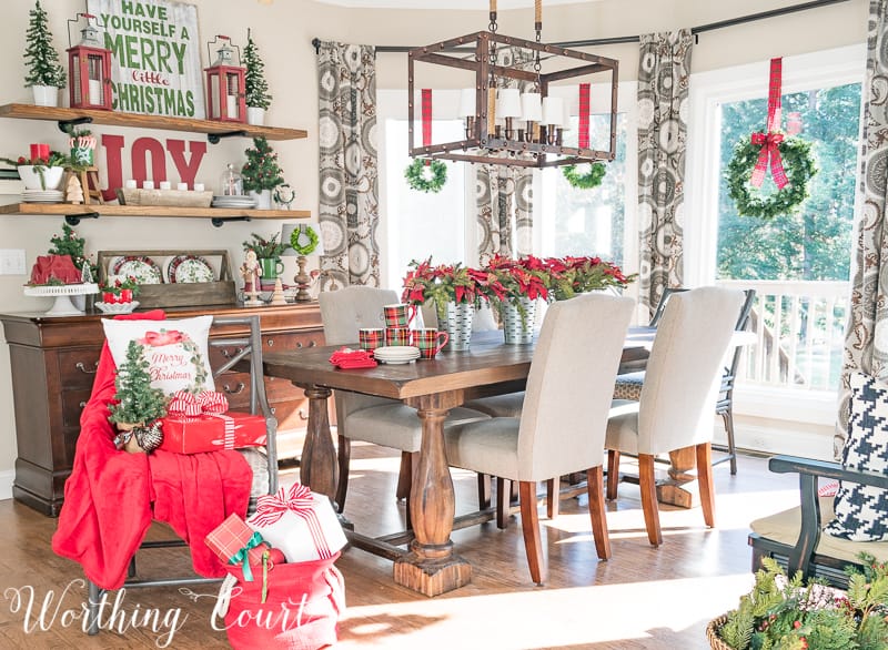 Celebrating A Nostalgic Christmas In My Breakfast Room #christmas #christmasdecor #breakfastroom 