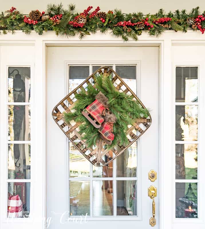 Tobacco basket Christmas wreath #christmas #christmaswreath #plaid