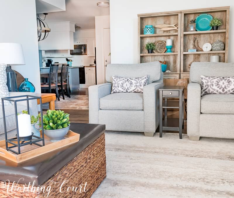 Beach farmhouse living room discount