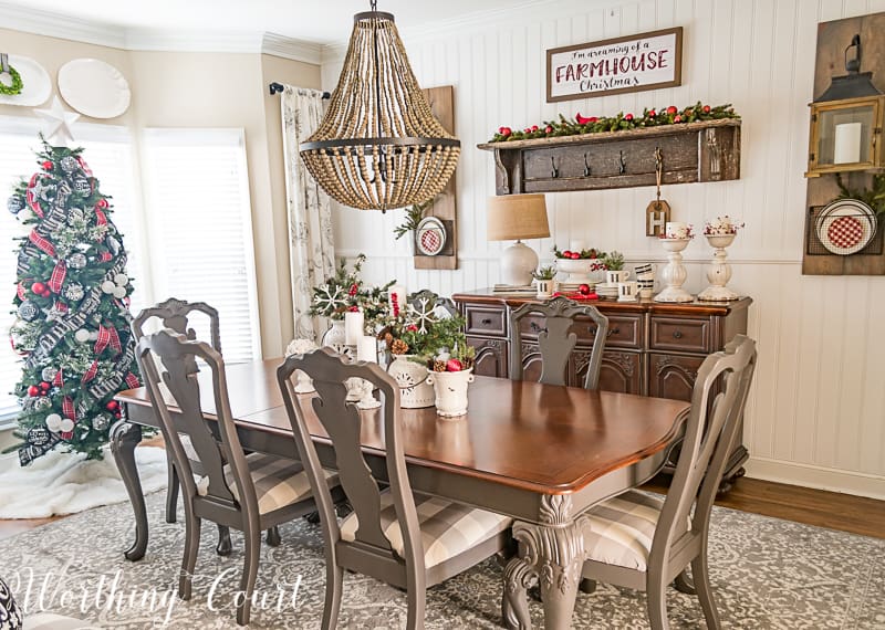 Come Home For Christmas Tour: My Cozy And Inviting Christmas Dining Room #christmasdecor #redblackandwhite