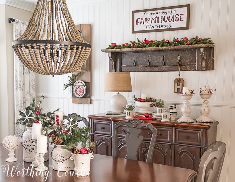 Come Home For Christmas Tour: My Cozy And Inviting Christmas Dining Room #christmasdecor #christmasdiningroom