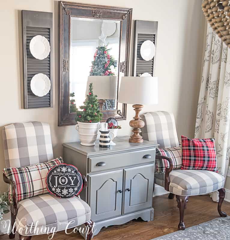 Come Home For Christmas Tour: My Cozy And Inviting Christmas Dining Room