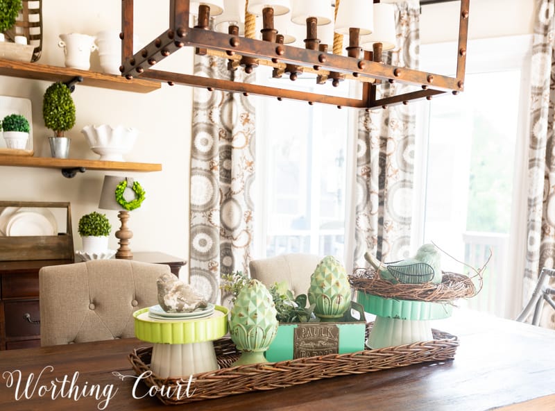 Spring centerpiece using blue and aqua accessories from the #TrishaYearwood Collection at #TractorSupply #springdecor #springdecoratingideas #centerpieceideas #aqua #limegreen #HomeDecor #SouthernStyle