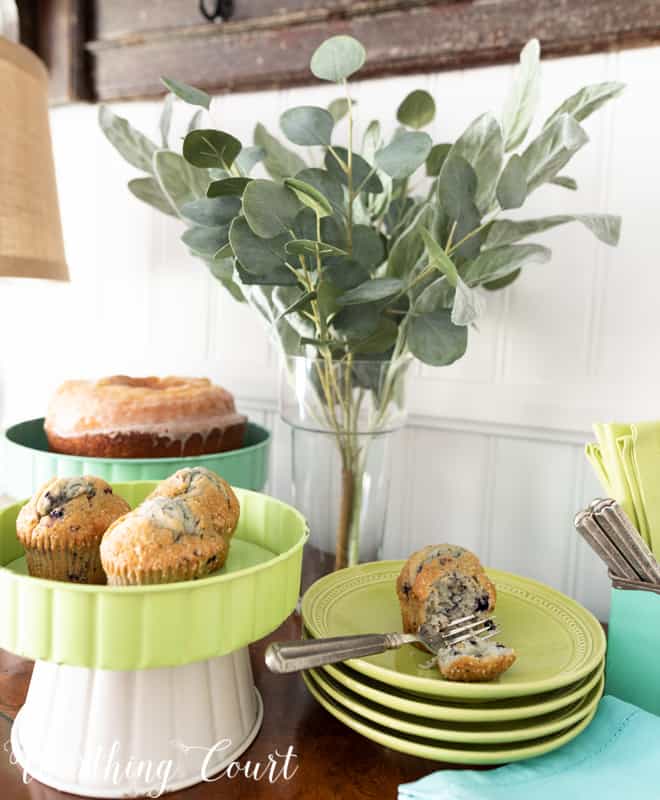 Dessert serving idea using a large and small pedestal from the #TrishaYearwood Collection at #TractorSupply #springdecor #springdecoratingideas #centerpieceideas #aqua #limegreen #HomeDecor #SouthernStyle #dessert #cake #dessertbar #hospitality