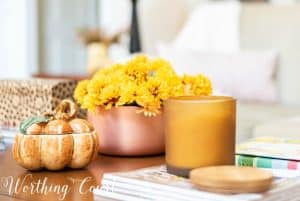 How To Style Your Coffee Table For Fall Or Any Season In 5 Minutes
